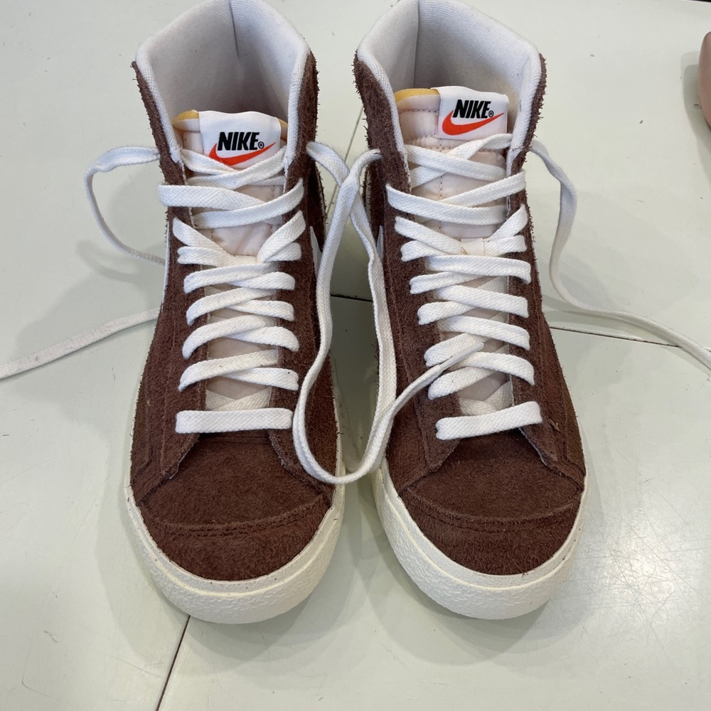 Nike Size 10 Brown Suede High-Top Blazers Women's Shoes